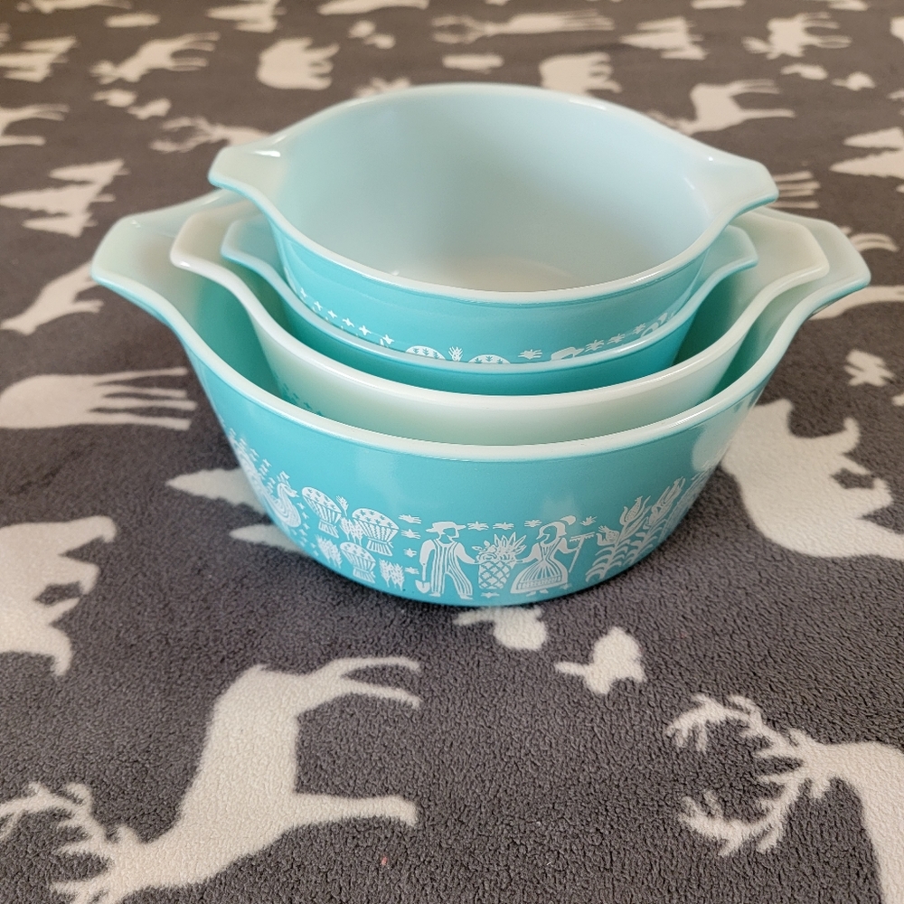 4pcs. Vintage Pyrex Amish Butterprint Cassrole 475 474 & 2-473 Turquoise Dishes.